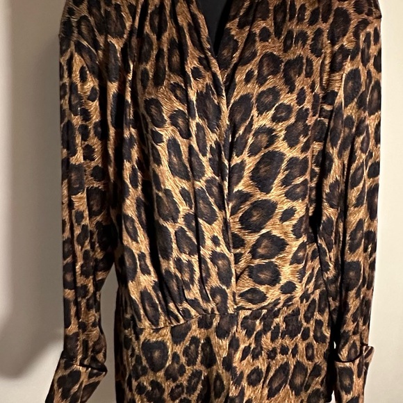 Vintage Anne Klein Designer/Luxury Leopard Print Blouse with Cuff Buttons - Picture 9 of 10